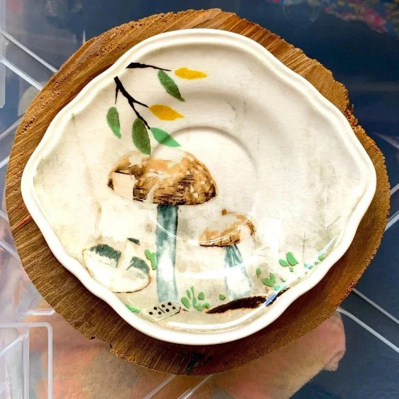 Curious Deciduous
by ANTHROPOLOGIE
 Patch Of Shade Mushroom 🍄 Saucer - Picture 1 of 6